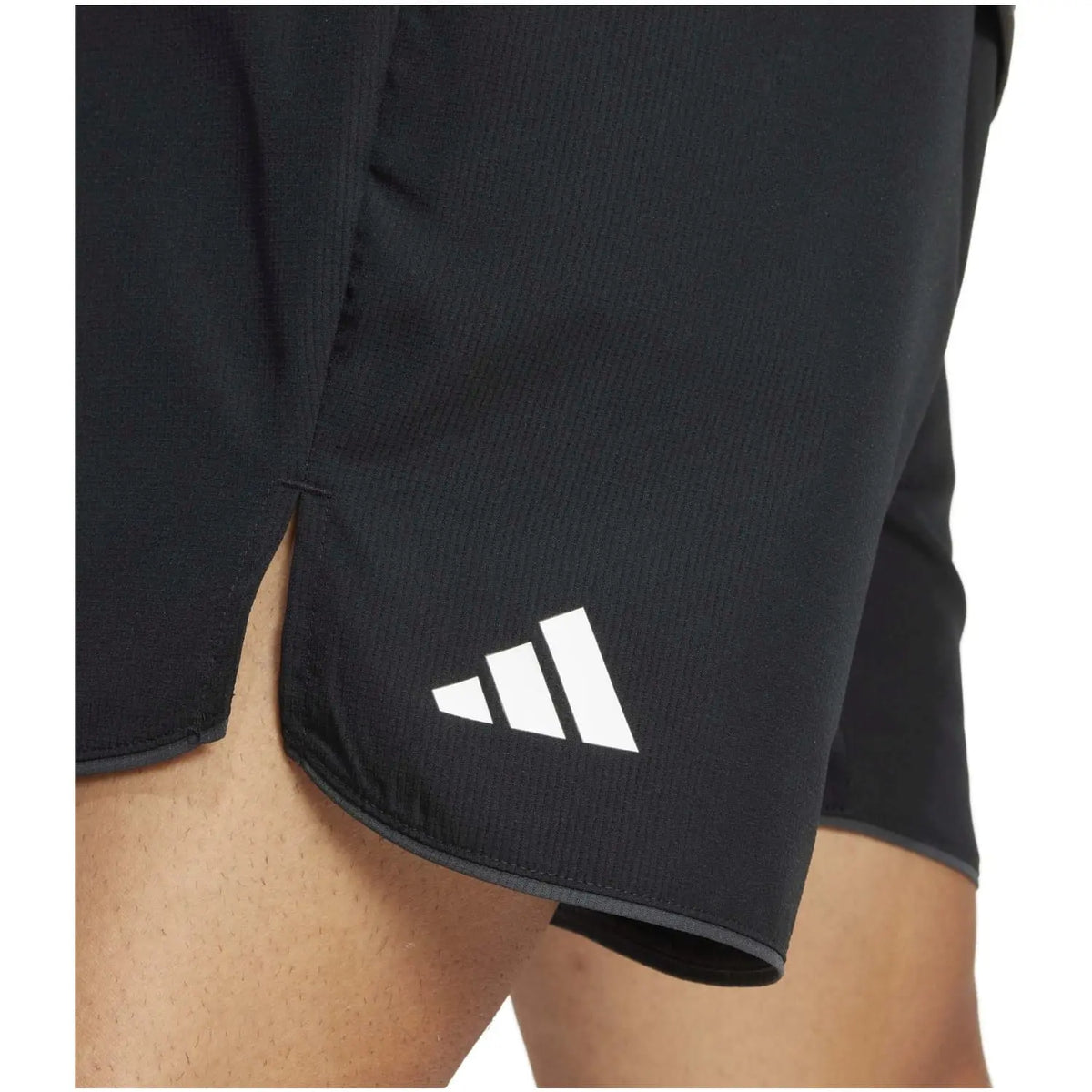 Pantalón Corto adidas Tenis Club 7" Negro